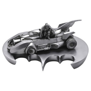 carro model kit batmobile batman begins dc comics 1/35 (cópia)